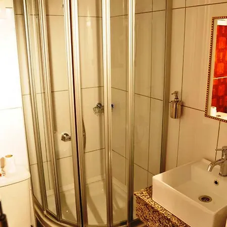 Lara Atalla أنطاليا