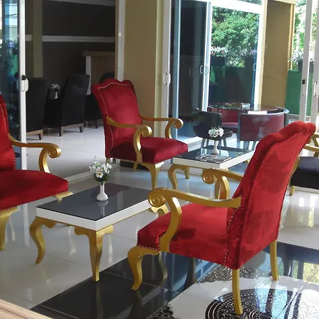 Lara Atalla Анталья