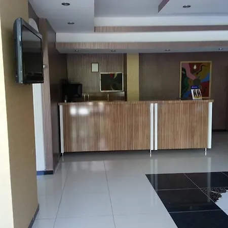 Lara Atalla Hotell