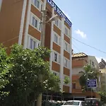 Hotel Lara Atalla 2*